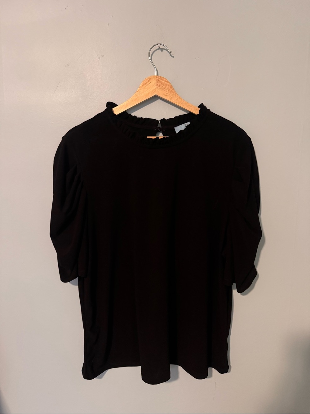CeCe Black Ruffle-Neck Short Sleeve Blouse